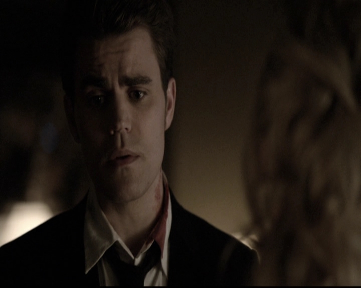 VampireDiariesWorld-dot-nl_6x22ImThinkingOfYouAllTheWhile1057.jpg