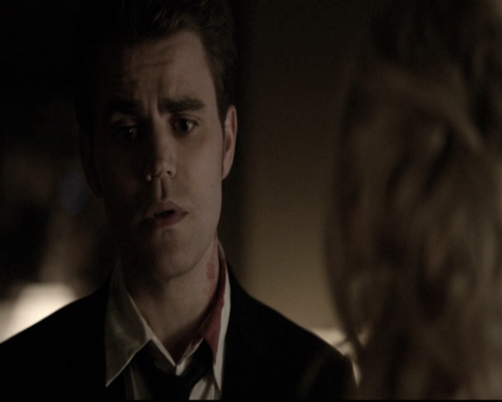 VampireDiariesWorld-dot-nl_6x22ImThinkingOfYouAllTheWhile1059.jpg