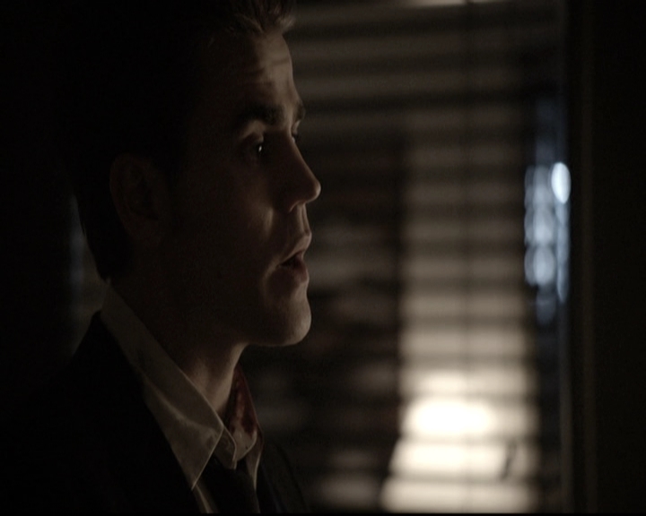 VampireDiariesWorld-dot-nl_6x22ImThinkingOfYouAllTheWhile1062.jpg