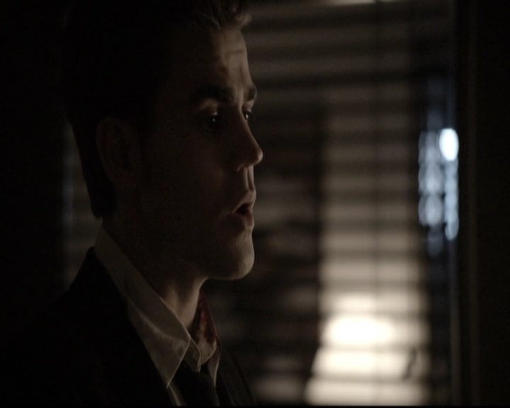 VampireDiariesWorld-dot-nl_6x22ImThinkingOfYouAllTheWhile1063.jpg