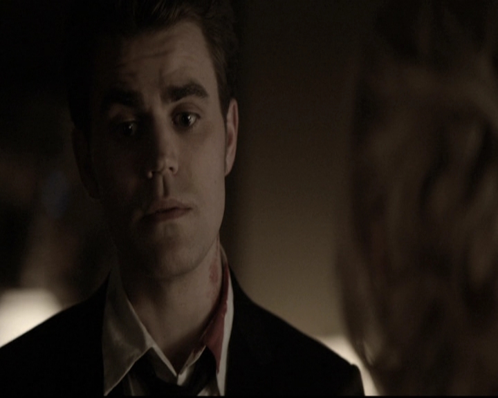 VampireDiariesWorld-dot-nl_6x22ImThinkingOfYouAllTheWhile1067.jpg