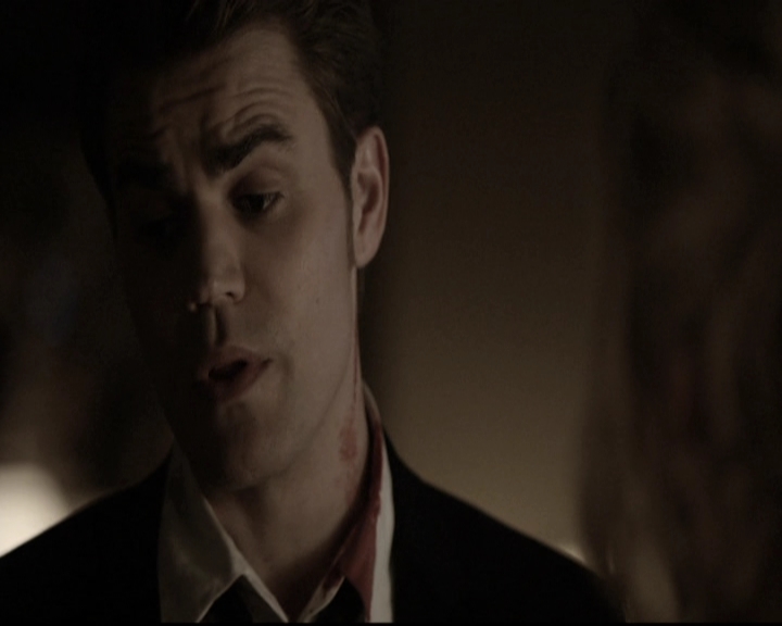 VampireDiariesWorld-dot-nl_6x22ImThinkingOfYouAllTheWhile1079.jpg