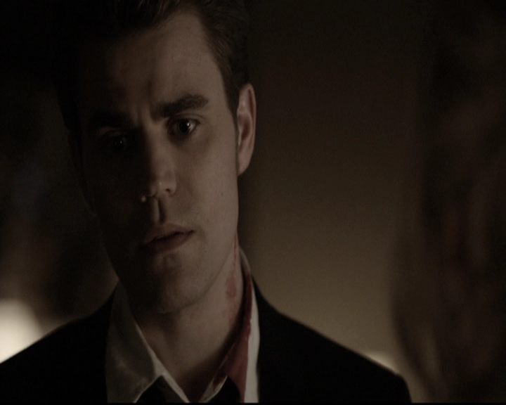 VampireDiariesWorld-dot-nl_6x22ImThinkingOfYouAllTheWhile1080.jpg