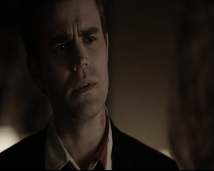 VampireDiariesWorld-dot-nl_6x22ImThinkingOfYouAllTheWhile1085.jpg