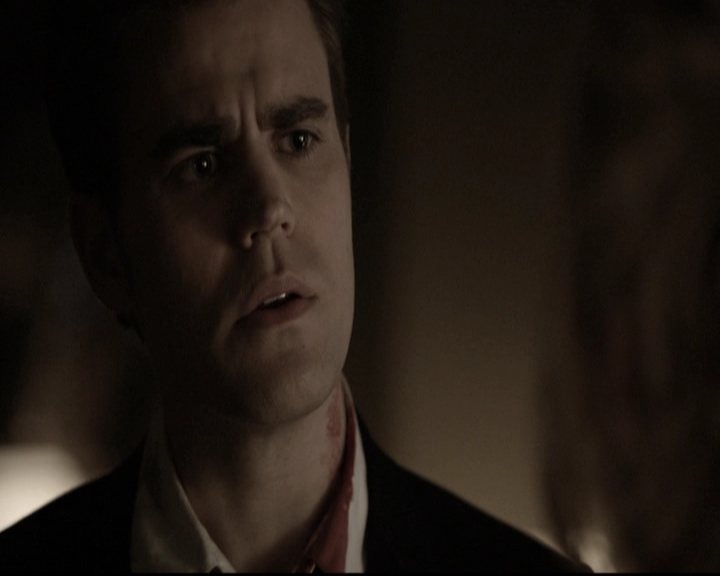 VampireDiariesWorld-dot-nl_6x22ImThinkingOfYouAllTheWhile1089.jpg