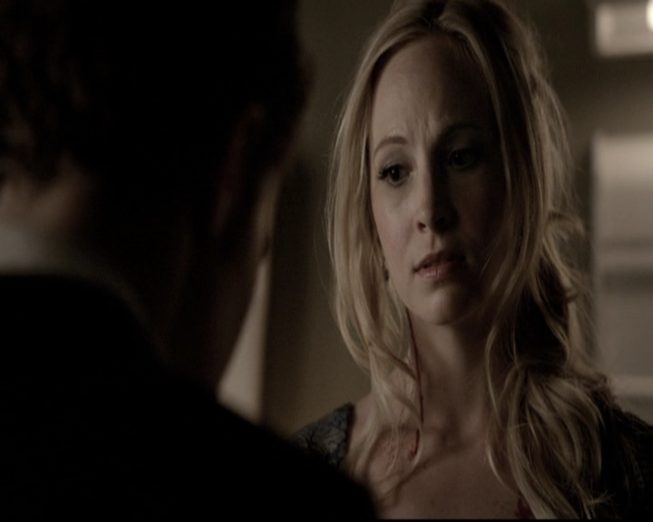 VampireDiariesWorld-dot-nl_6x22ImThinkingOfYouAllTheWhile1095.jpg