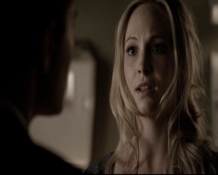 VampireDiariesWorld-dot-nl_6x22ImThinkingOfYouAllTheWhile1105.jpg