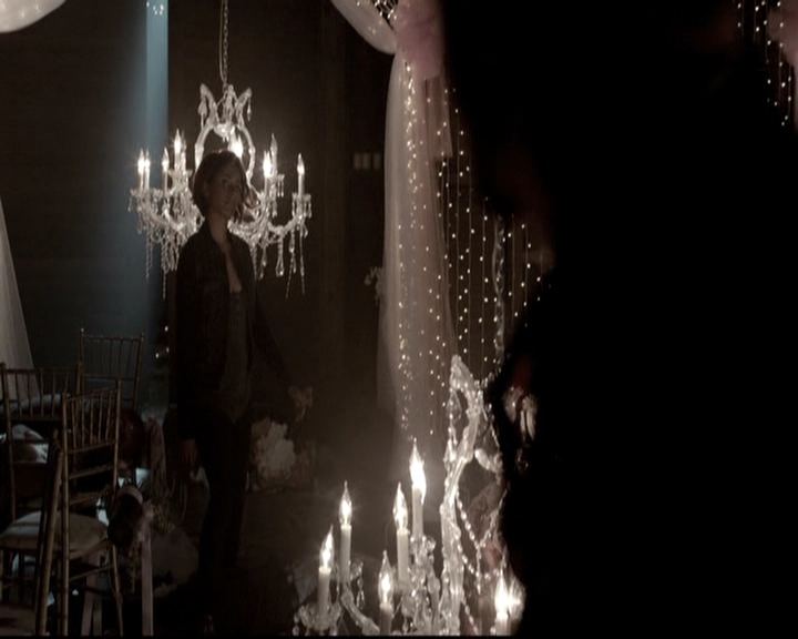 VampireDiariesWorld-dot-nl_6x22ImThinkingOfYouAllTheWhile1149.jpg