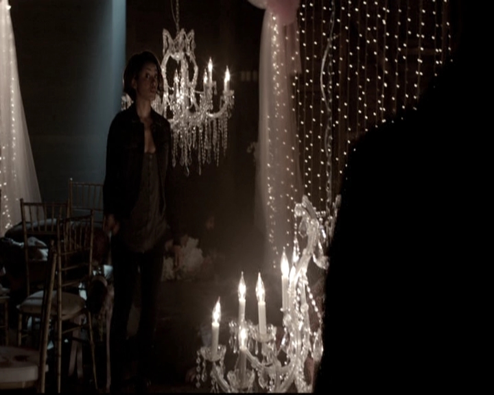 VampireDiariesWorld-dot-nl_6x22ImThinkingOfYouAllTheWhile1151.jpg