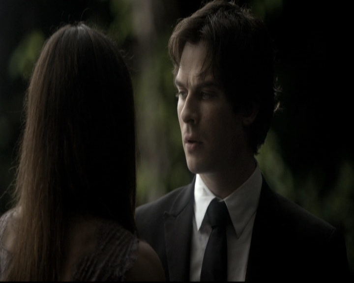 VampireDiariesWorld-dot-nl_6x22ImThinkingOfYouAllTheWhile1281.jpg