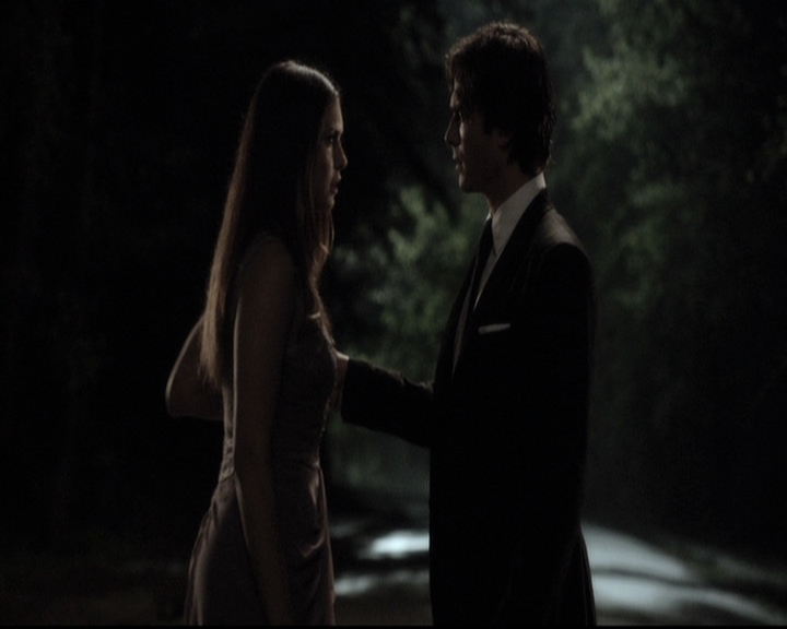 VampireDiariesWorld-dot-nl_6x22ImThinkingOfYouAllTheWhile1286.jpg