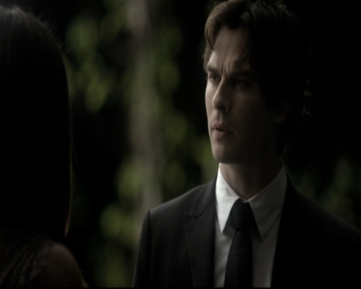 VampireDiariesWorld-dot-nl_6x22ImThinkingOfYouAllTheWhile1288.jpg