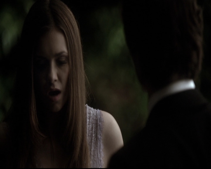 VampireDiariesWorld-dot-nl_6x22ImThinkingOfYouAllTheWhile1291.jpg