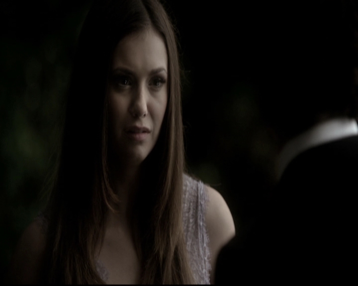 VampireDiariesWorld-dot-nl_6x22ImThinkingOfYouAllTheWhile1301.jpg