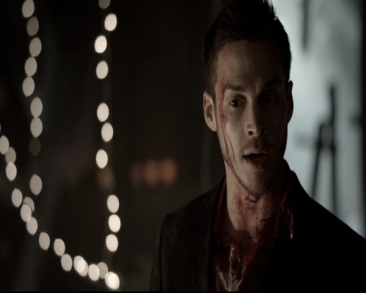 VampireDiariesWorld-dot-nl_6x22ImThinkingOfYouAllTheWhile1395.jpg