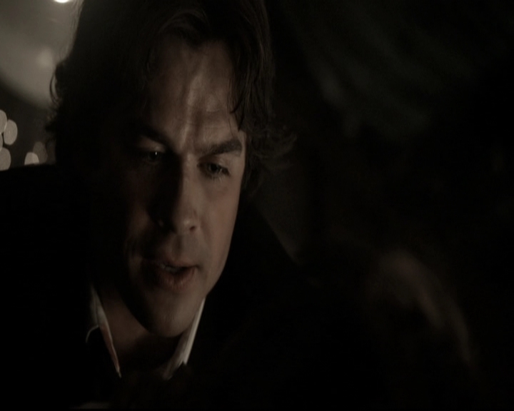 VampireDiariesWorld-dot-nl_6x22ImThinkingOfYouAllTheWhile1415.jpg