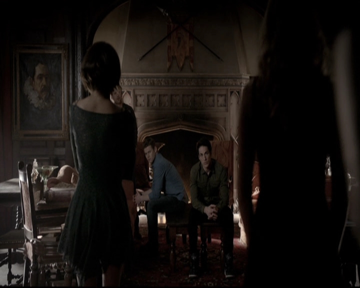 VampireDiariesWorld-dot-nl_6x22ImThinkingOfYouAllTheWhile1441.jpg