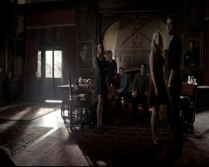 VampireDiariesWorld-dot-nl_6x22ImThinkingOfYouAllTheWhile1445.jpg