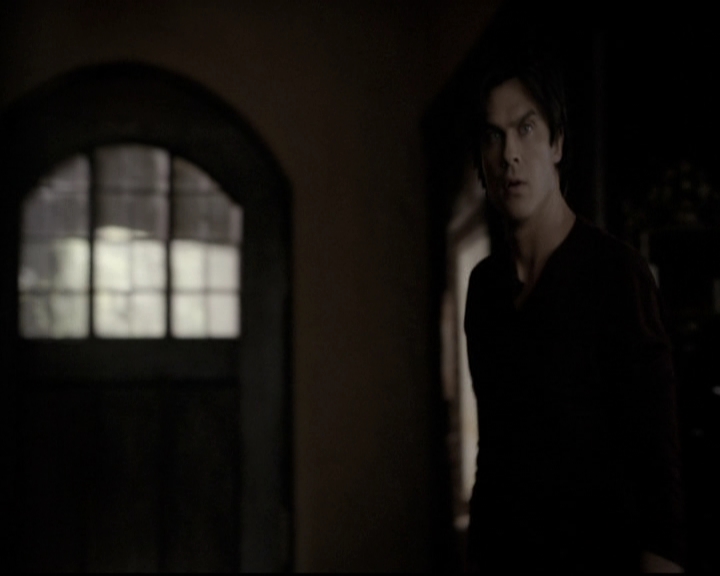 VampireDiariesWorld-dot-nl_6x22ImThinkingOfYouAllTheWhile1446.jpg