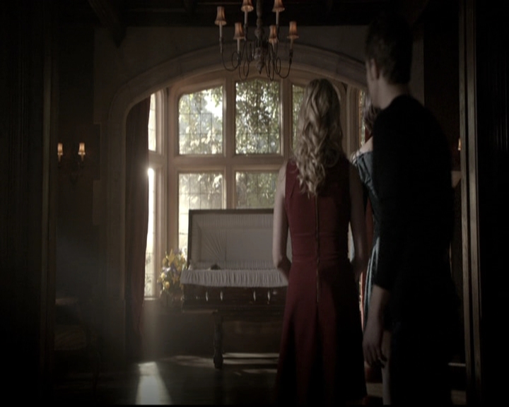 VampireDiariesWorld-dot-nl_6x22ImThinkingOfYouAllTheWhile1457.jpg