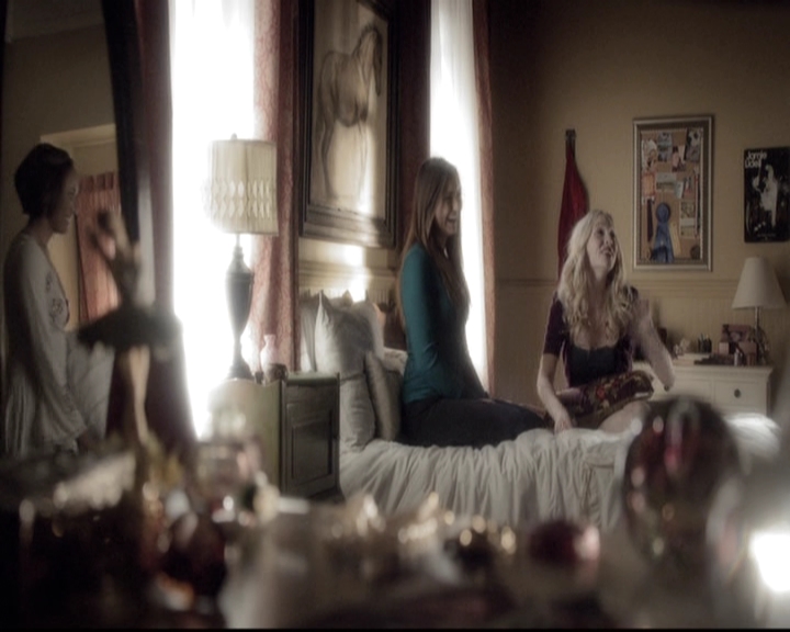 VampireDiariesWorld-dot-nl_6x22ImThinkingOfYouAllTheWhile1490.jpg