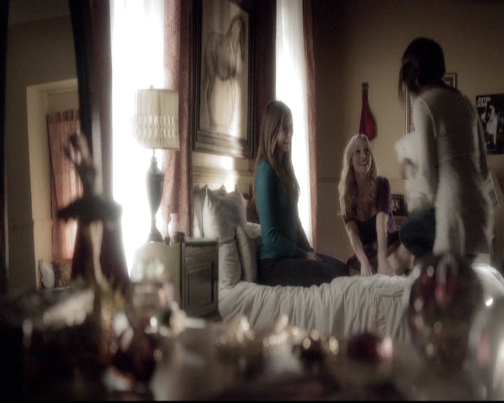 VampireDiariesWorld-dot-nl_6x22ImThinkingOfYouAllTheWhile1491.jpg