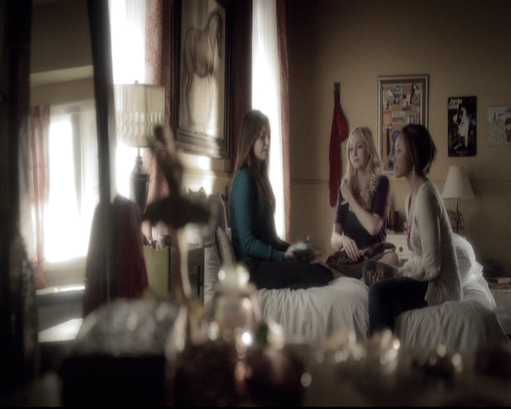 VampireDiariesWorld-dot-nl_6x22ImThinkingOfYouAllTheWhile1515.jpg