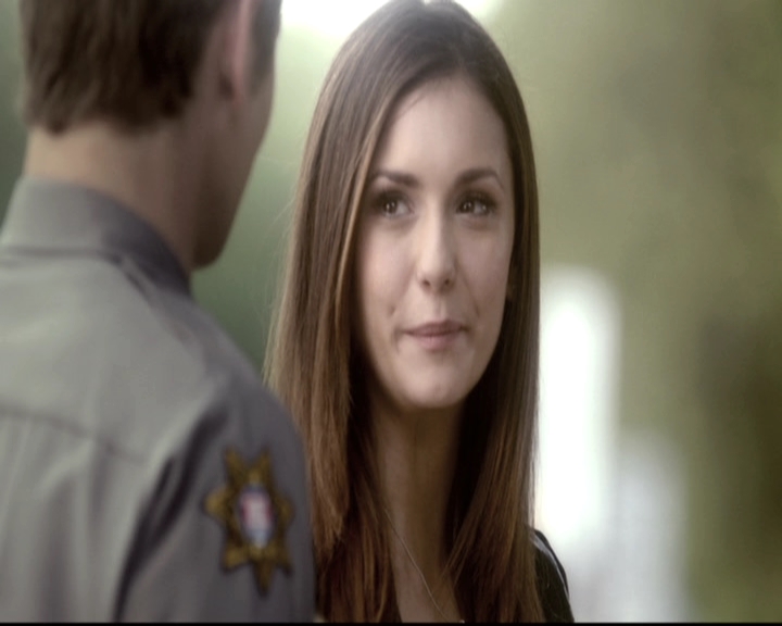 VampireDiariesWorld-dot-nl_6x22ImThinkingOfYouAllTheWhile1631.jpg