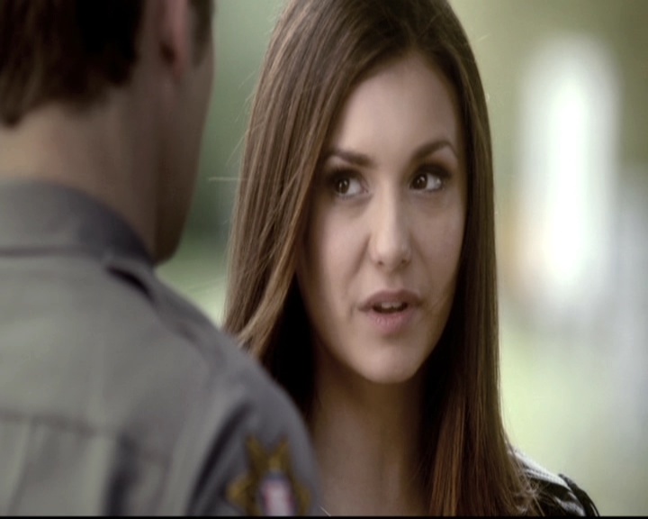 VampireDiariesWorld-dot-nl_6x22ImThinkingOfYouAllTheWhile1642.jpg