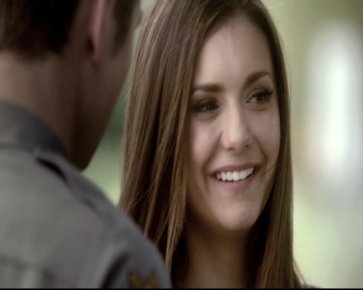 VampireDiariesWorld-dot-nl_6x22ImThinkingOfYouAllTheWhile1648.jpg