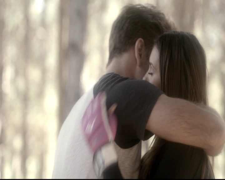 VampireDiariesWorld-dot-nl_6x22ImThinkingOfYouAllTheWhile1690.jpg