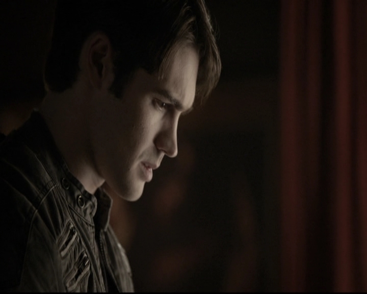 VampireDiariesWorld-dot-nl_6x22ImThinkingOfYouAllTheWhile1714.jpg