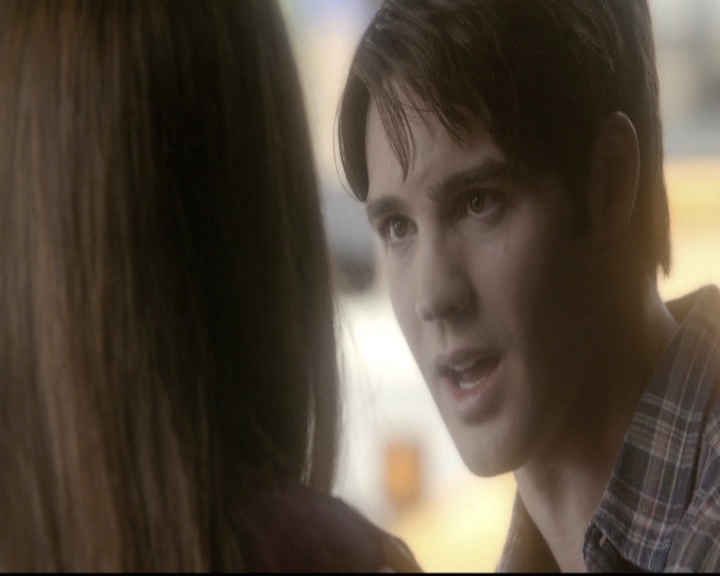 VampireDiariesWorld-dot-nl_6x22ImThinkingOfYouAllTheWhile1742.jpg