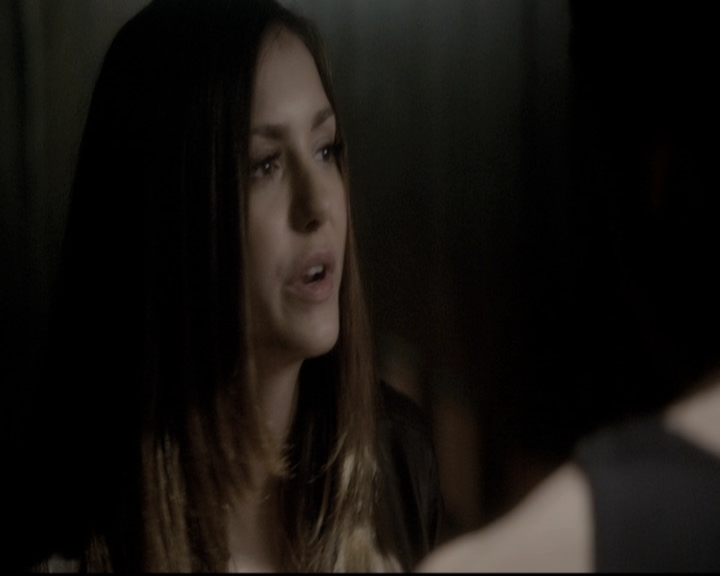 VampireDiariesWorld-dot-nl_6x22ImThinkingOfYouAllTheWhile1761.jpg