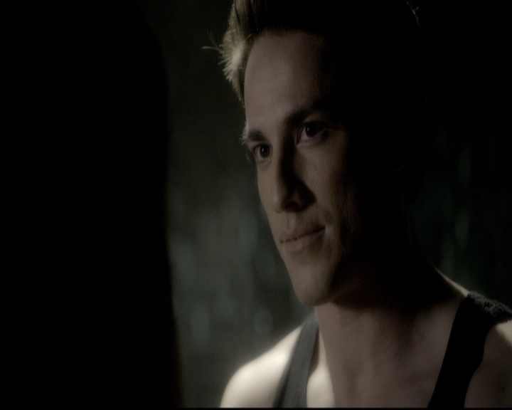 VampireDiariesWorld-dot-nl_6x22ImThinkingOfYouAllTheWhile1774.jpg