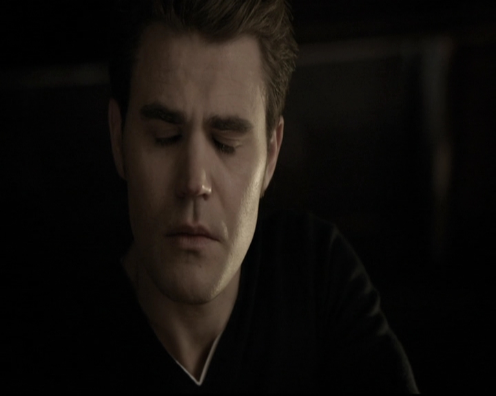 VampireDiariesWorld-dot-nl_6x22ImThinkingOfYouAllTheWhile1802.jpg