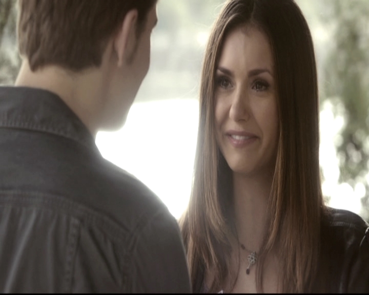 VampireDiariesWorld-dot-nl_6x22ImThinkingOfYouAllTheWhile1820.jpg