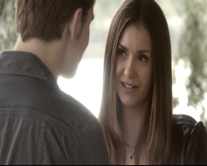 VampireDiariesWorld-dot-nl_6x22ImThinkingOfYouAllTheWhile1824.jpg