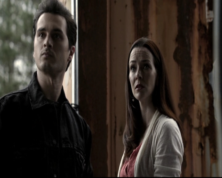 VampireDiariesWorld-dot-nl_6x22ImThinkingOfYouAllTheWhile1916.jpg