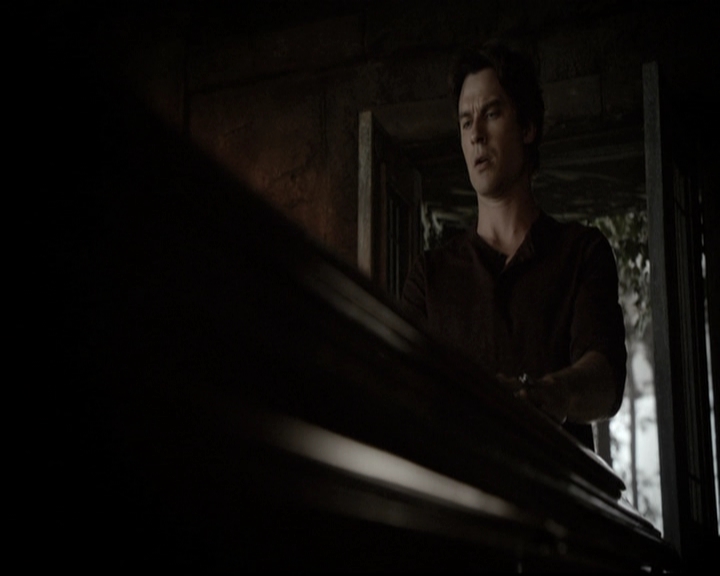 VampireDiariesWorld-dot-nl_6x22ImThinkingOfYouAllTheWhile1951.jpg