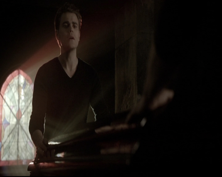 VampireDiariesWorld-dot-nl_6x22ImThinkingOfYouAllTheWhile1957.jpg