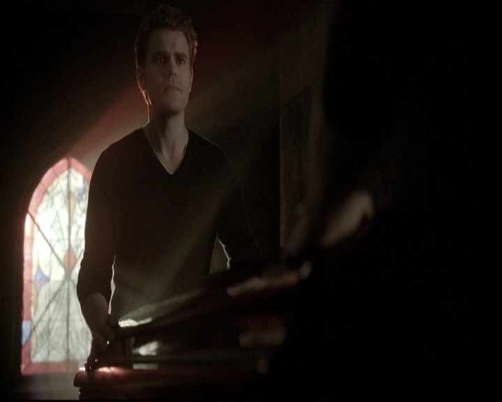 VampireDiariesWorld-dot-nl_6x22ImThinkingOfYouAllTheWhile1961.jpg