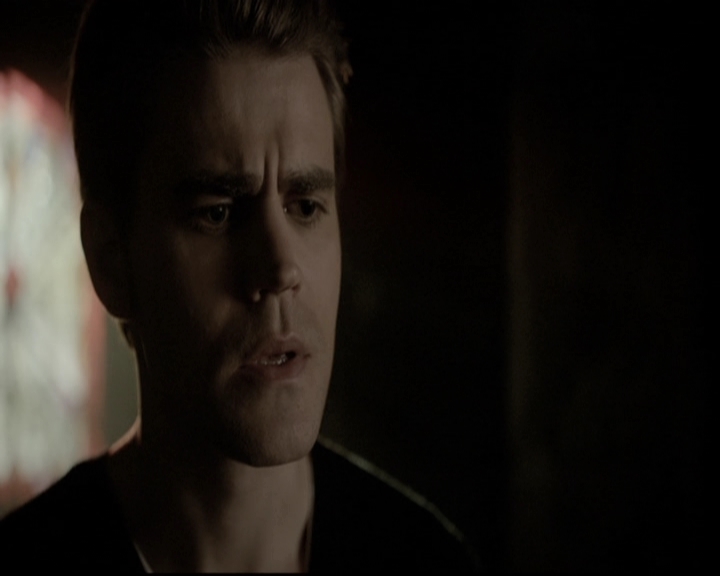 VampireDiariesWorld-dot-nl_6x22ImThinkingOfYouAllTheWhile1972.jpg