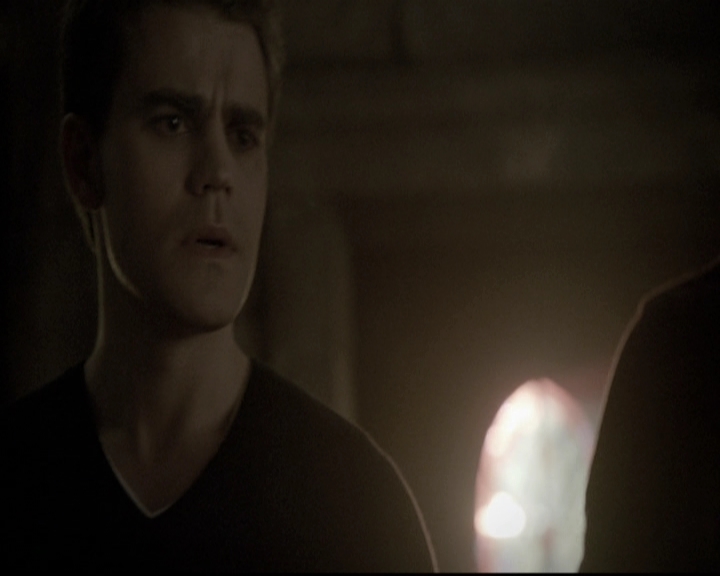 VampireDiariesWorld-dot-nl_6x22ImThinkingOfYouAllTheWhile1982.jpg