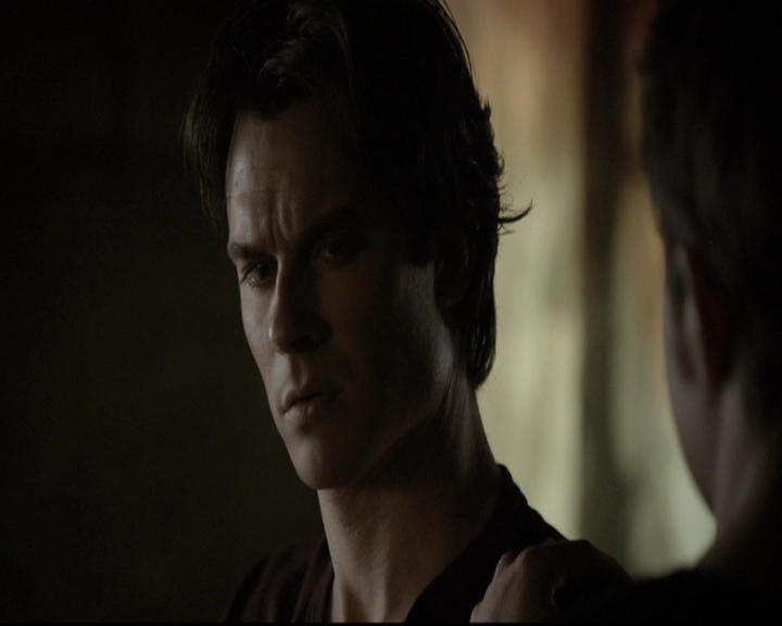 VampireDiariesWorld-dot-nl_6x22ImThinkingOfYouAllTheWhile1985.jpg