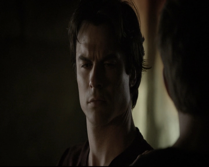 VampireDiariesWorld-dot-nl_6x22ImThinkingOfYouAllTheWhile1987.jpg