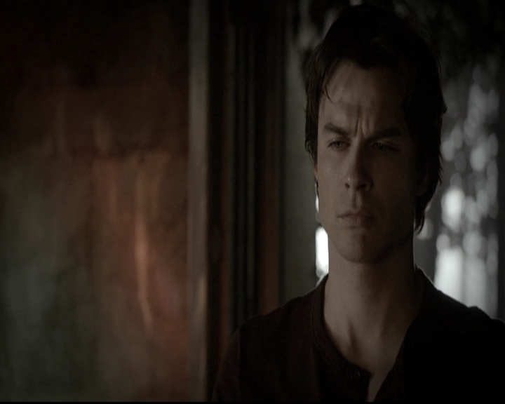 VampireDiariesWorld-dot-nl_6x22ImThinkingOfYouAllTheWhile1995.jpg