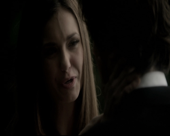 VampireDiariesWorld-dot-nl_6x22ImThinkingOfYouAllTheWhile2000.jpg