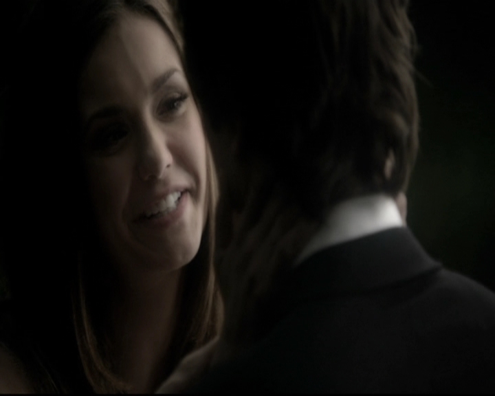 VampireDiariesWorld-dot-nl_6x22ImThinkingOfYouAllTheWhile2015.jpg