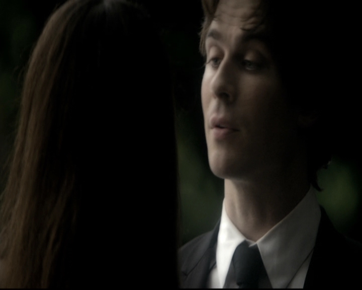 VampireDiariesWorld-dot-nl_6x22ImThinkingOfYouAllTheWhile2034.jpg